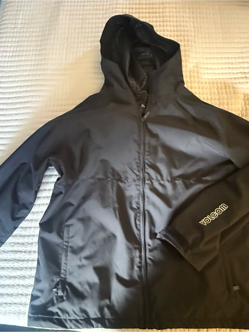 Volcom Men's Black Hooded Snowboard Jacket with Logo Sleeve
